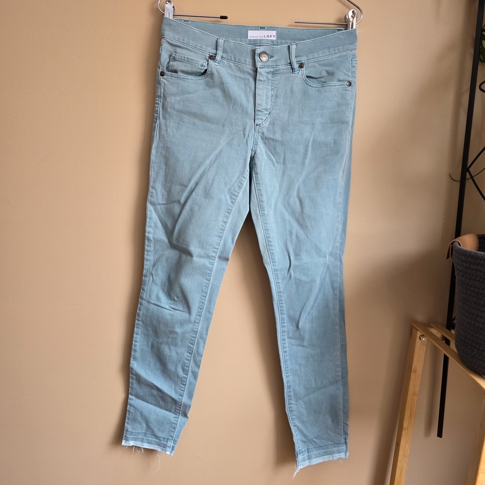 LOFT Seafoam Green Cropped Straight Leg Jeans Raw Hem Stretch Denim Size 26